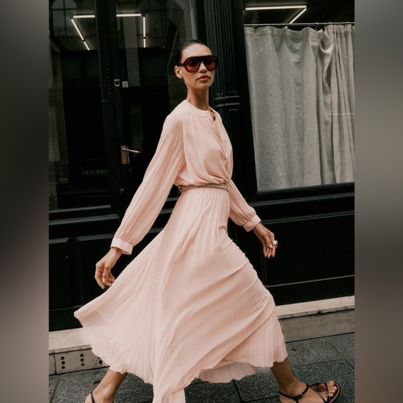 Elegant Blush Pink Pleated Maxi Skirt - Picture 2 of 7